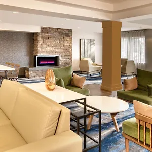 fairfield-inn-suites-toronto-brampton.niagara-fallshotels.com/